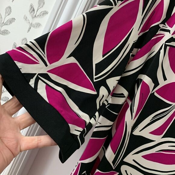 Chicos Size 3 purple, black & white flowy dress. Great for all seasons w/jacket - Picture 3 of 10